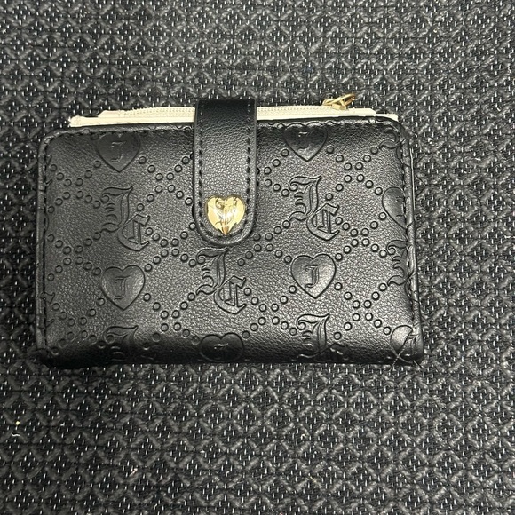 Juicy couture Black Embossed Women's Wallet - Picture 1 of 8